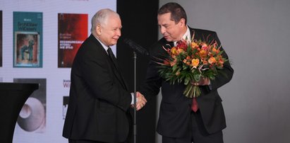 Kaczyński bez maseczki i bez dystansu. Budka: Brak słów