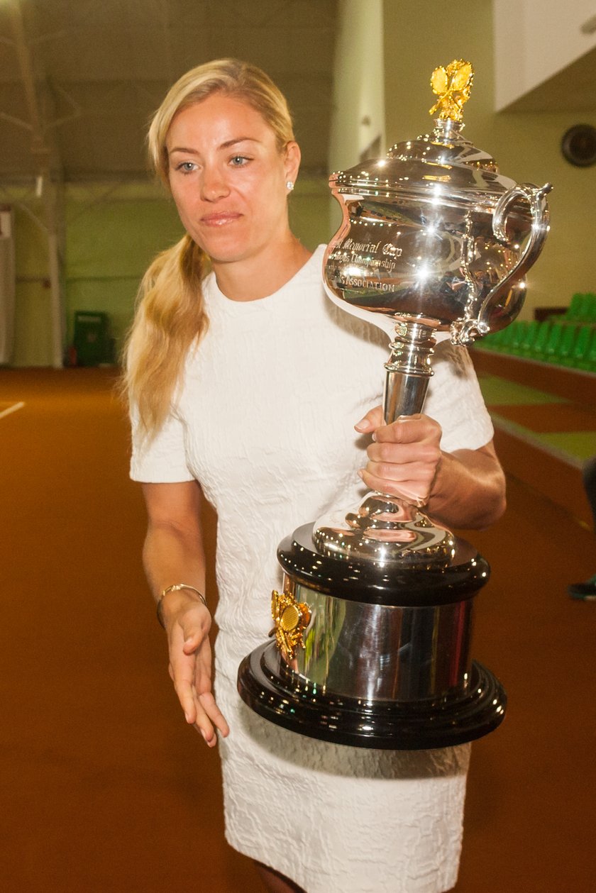 Niemiecka zwyciężczyni Australian Open w końcu pokazała trofeum w Puszczykowie