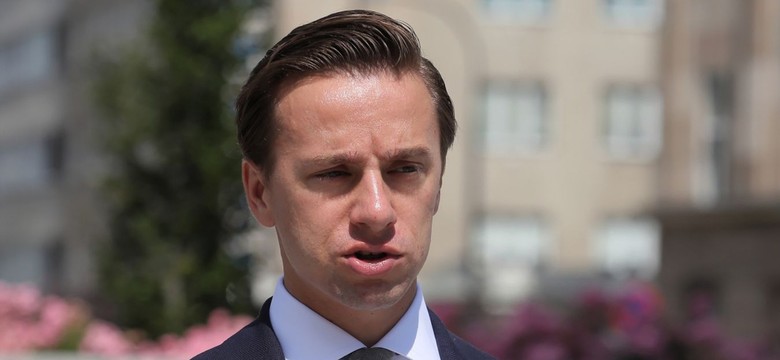 Bosak o wizycie Morawieckiego w Brukseli. "Im więcej wywalczy, tym większe przyjmie zobowiązania"