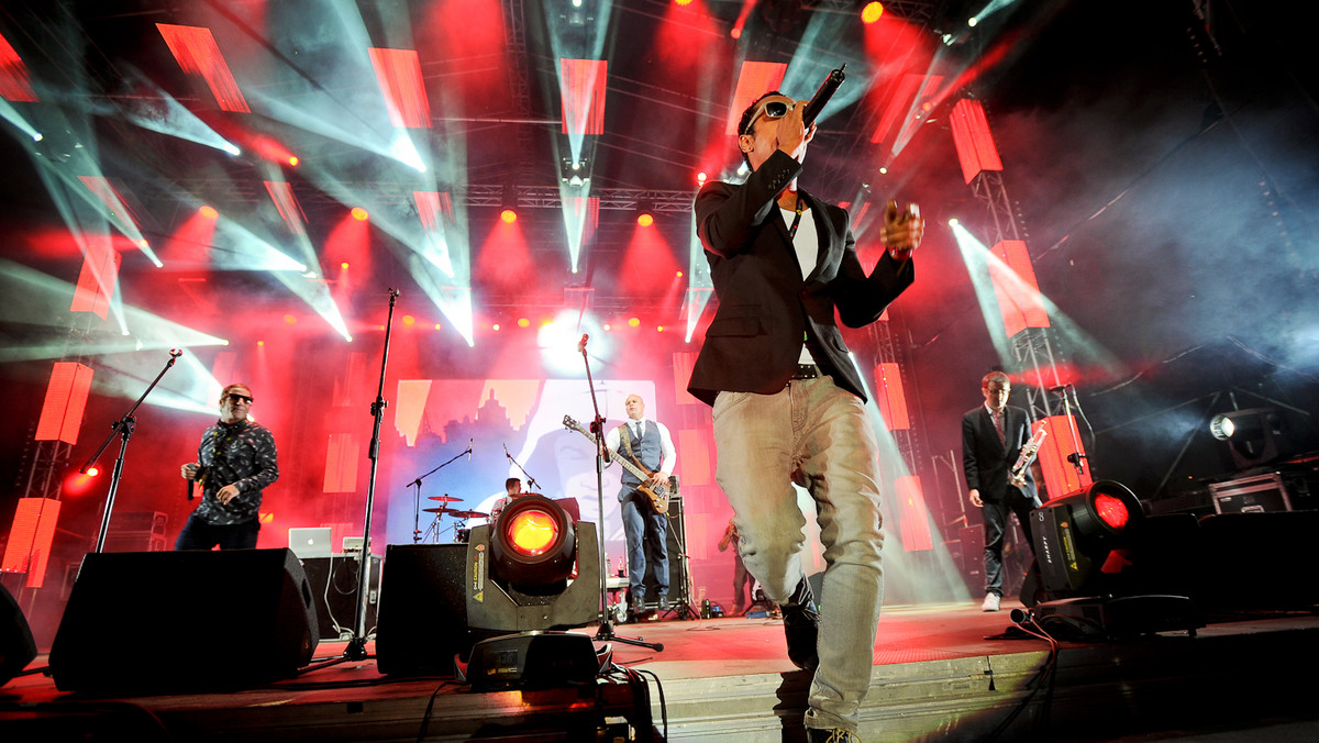 Dub Pistols będą gwiazdą Ostróda Reggae Festival Promo Tour 2014. Koncerty trasy promującej Ostróda Reggae Festival odbędą się w dniach 17 - 19 kwietnia we Wrocławiu, Warszawie i Sopocie.