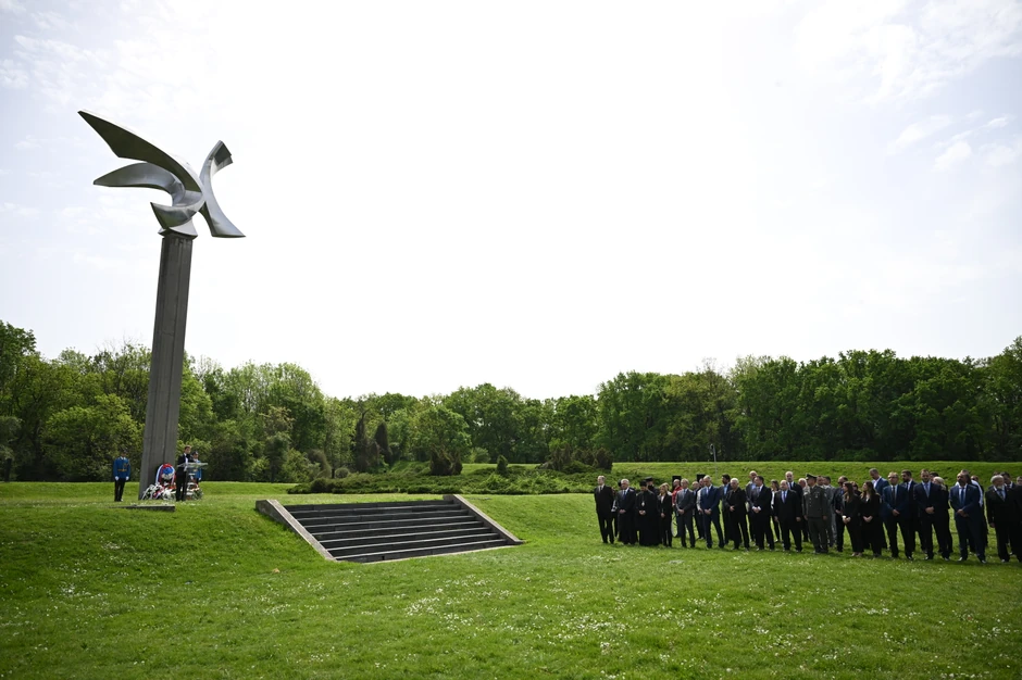 Jajinci palaganje venca