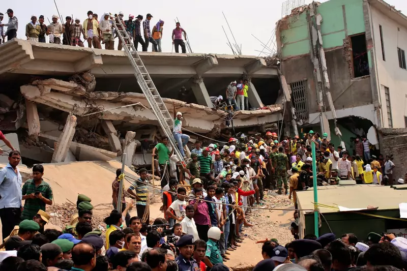 Zawalony budynek Rana Plaza w Bangladeszu