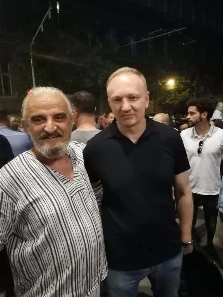 Osumnjičeni za pretnje ministru pravde Nenadu Vujiću i Nenadu Stefanoviću u društvu opozicionih lidera