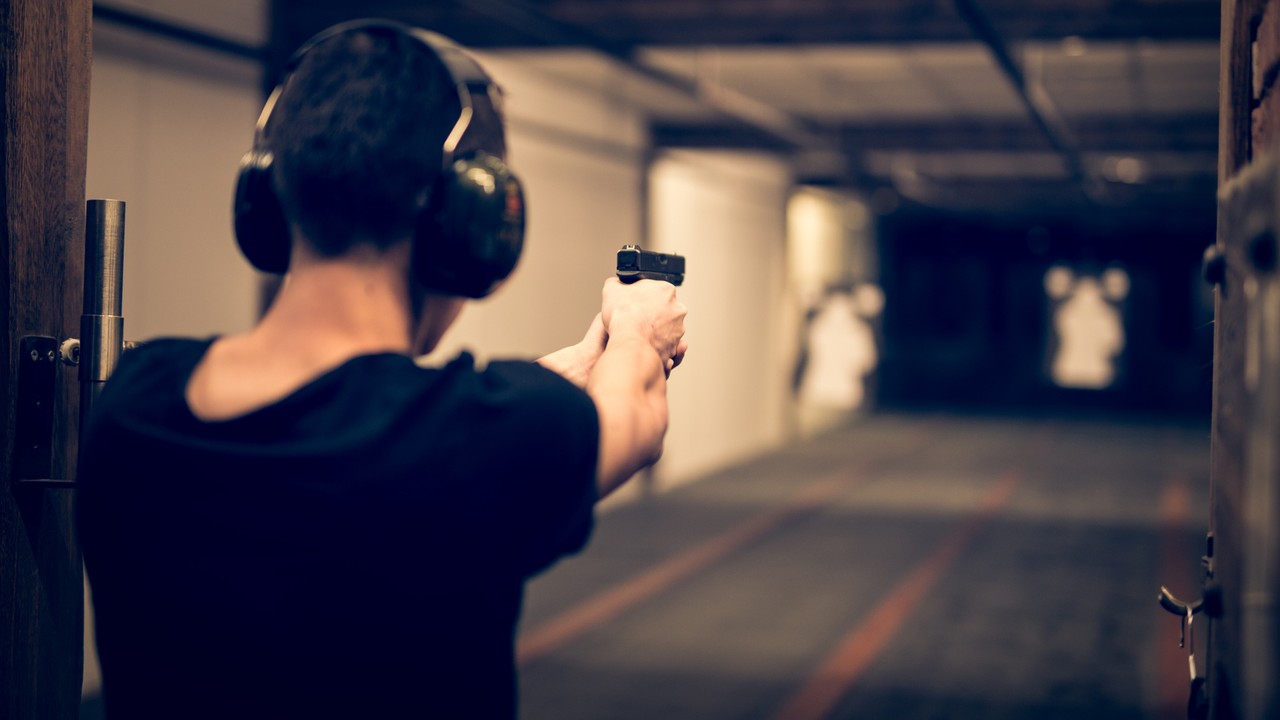 W Polsce rośnie liczba pozwoleń na broń. Wiemy, gdzie wydają ich najwięcej