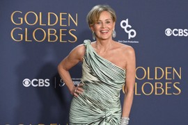 Šeron Stoun (66) ZADIVILA crveni tepih u ledeno plavoj haljini: Izdanje holivudske dive u kojem će se dugo pričati