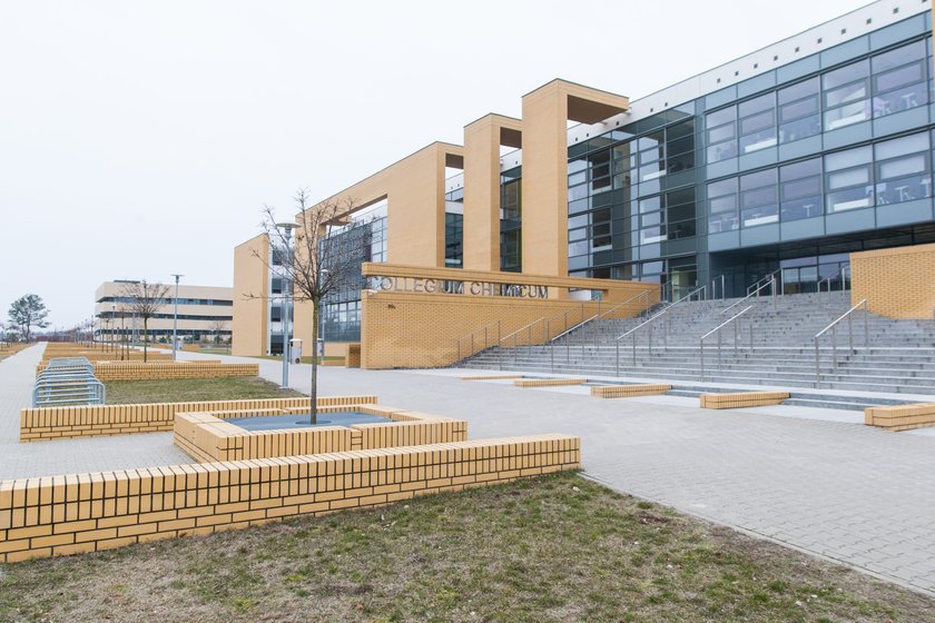 Mężczyzna zaatakował tasakiem profesora UAM