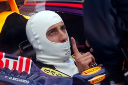 GP Australii: Ricciardo zdyskwalifikowany. Magnussen drugi, a trzeci Button