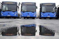 Megérkeztek az új Mercedes buszok Budapestre, ezekkel utazhatunk majd – képek