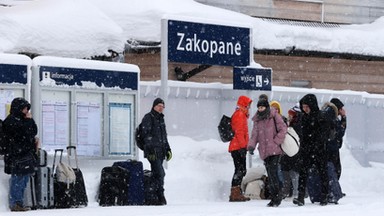 Utrudnienia na trasie kolejowej Kraków — Zakopane. Ponad 100 minut opóźnienia