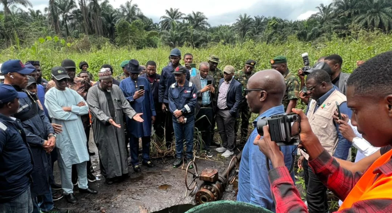 The Federal Government’s Oil Theft Situation Assessment Delegation to the Niger Delta Region during the tour of states in the region. [NAN]