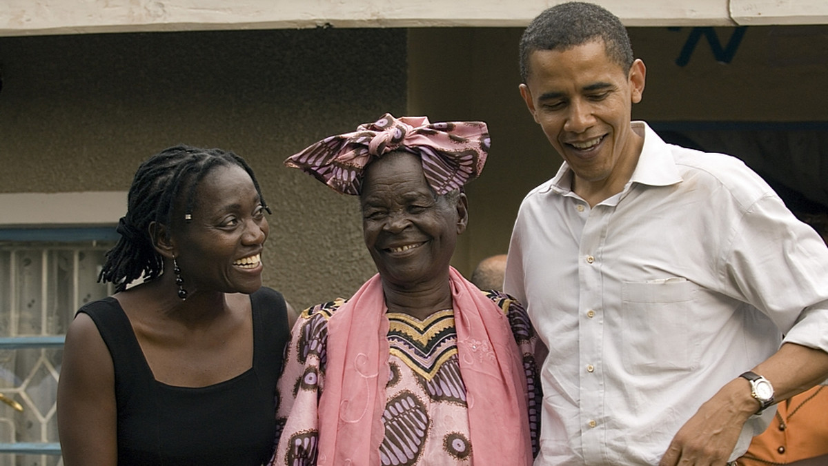 Najpilniej strzeżona babcia na świecie to… babcia Baracka Obamy, która mieszka w małej kenijskiej wiosce na równiku. - Mój wnuk walczy o pokój na świecie, więc czemu miałabym mu nie pomóc - przekonuje najsłynniejsza celebrytka na równiku.