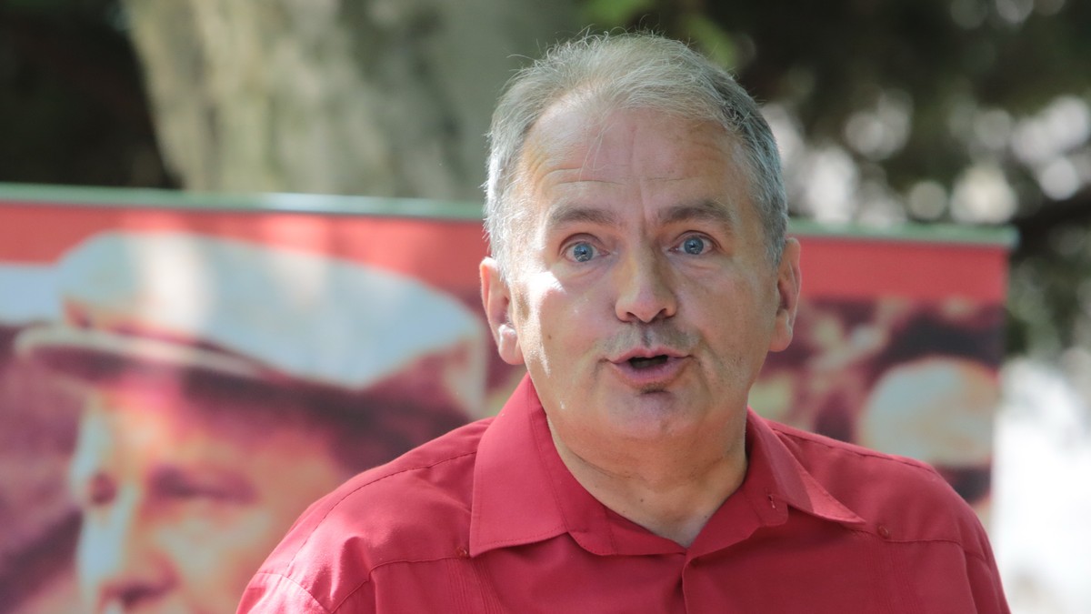 „Szeretik a titkokat? Kövessék a TikTokot!” – Thürmer Gyula vezetésével a Munkáspárt is beszállt az internetbe
