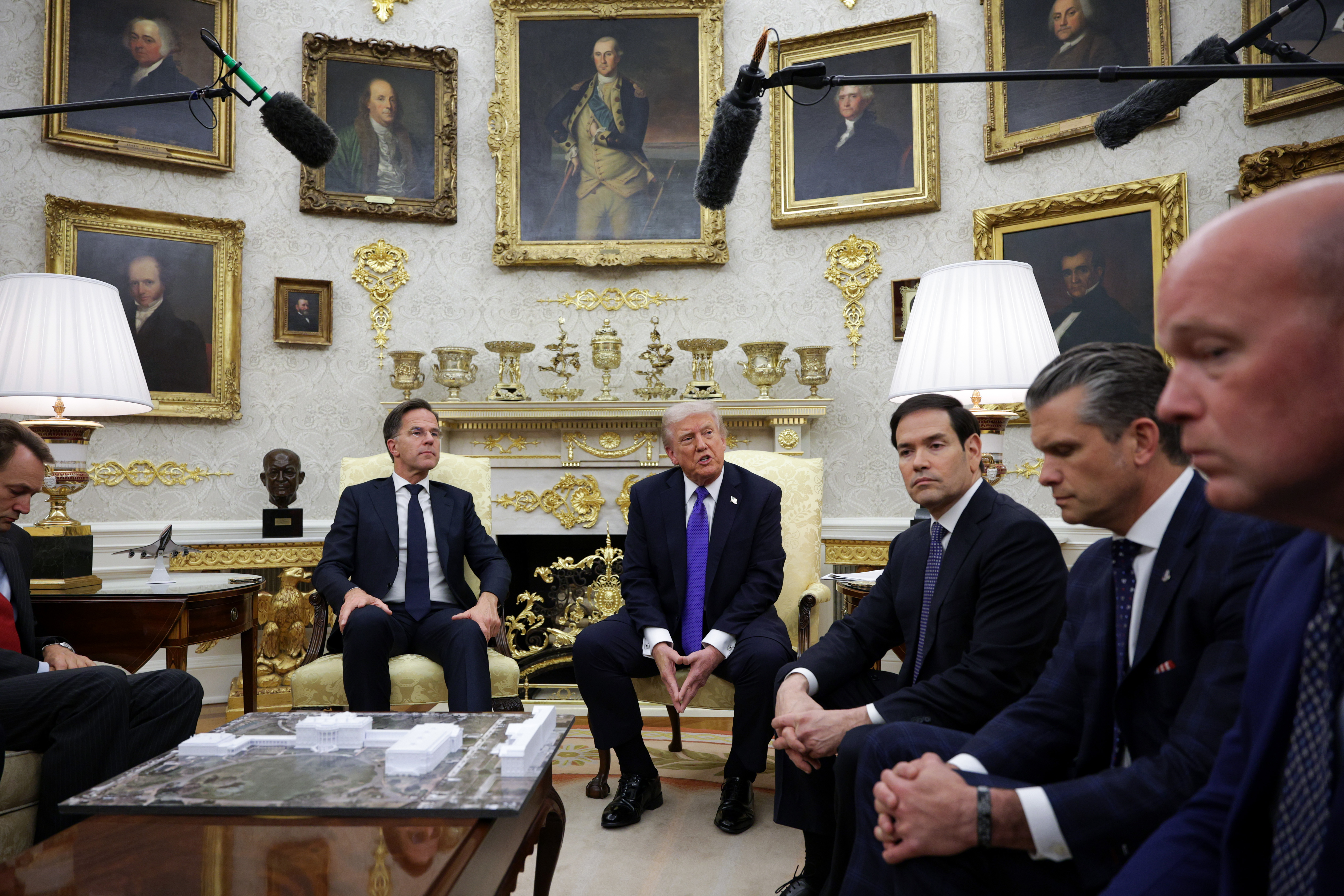 Trump avverte: 25mila morti al mese, il conflitto rischia la terza guerra mondiale