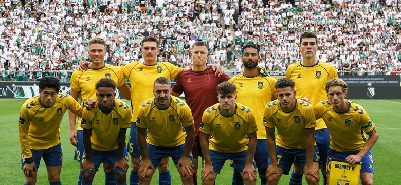 Piłkarze FC Köln, Broendby i Coventry będą grali w "koszulkach równości". Widzieliście brzydsze?