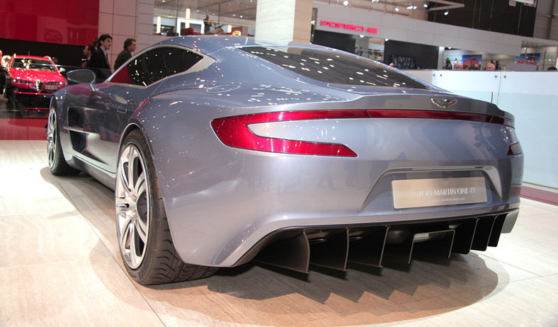 Genewa 2009: Aston Martin One-77 – oficjalna premiera