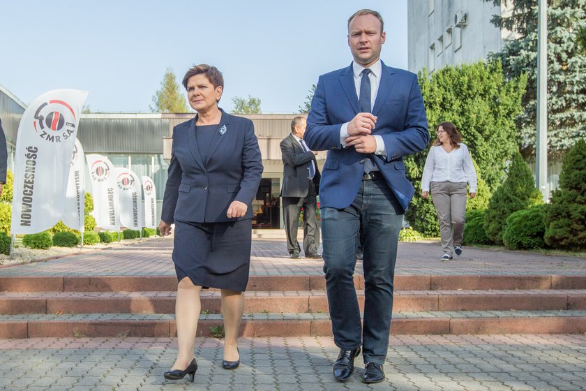 Były rzecznik PiS o Szydło. „Zrobiła duży błąd. To będzie wracało"