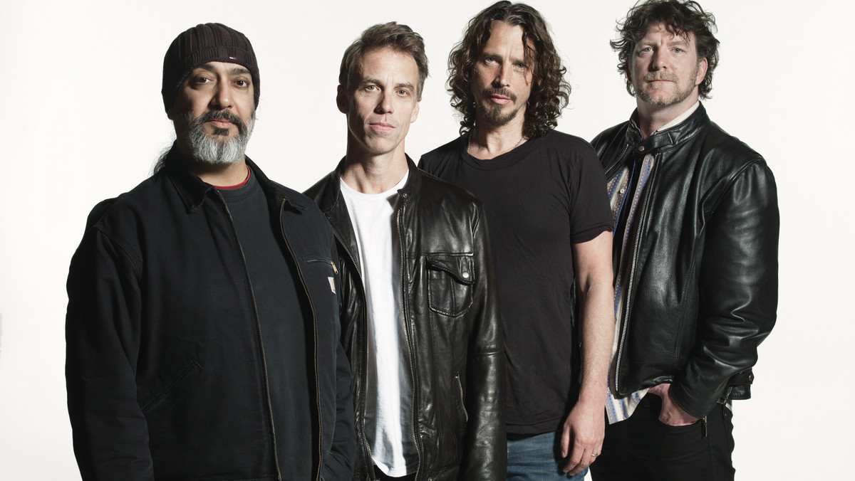 Grupa Soundgarden jest pierwszą ogłoszoną gwiazdą Life Festival Oświęcim 2014! Legenda z Seattle po raz pierwszy w historii wystąpi w Polsce, 27 czerwca na stadionie MOSiR w Oświęcimiu. Piąta edycja Life Festival Oświęcim odbędzie się od 25 do 28 czerwca. Bilety na festiwal trafią do sprzedaży w środę, 20 listopada.