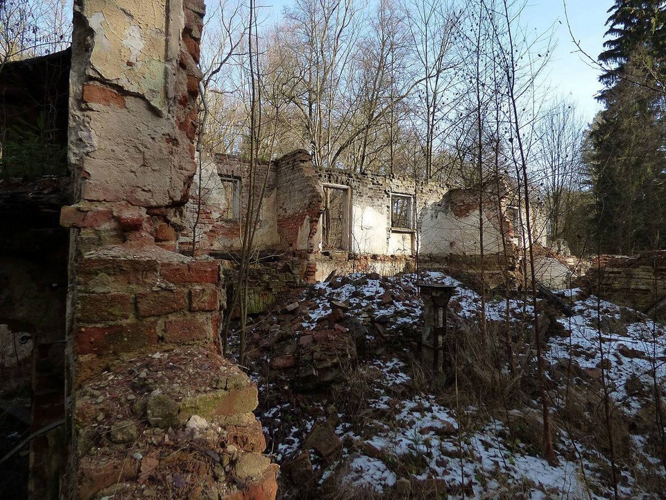 Opuszczone sanatorium w Barcinku pod Jelenią Górą