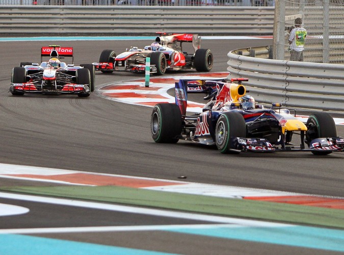 Vettel broni się przed atakami McLarena