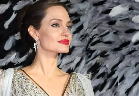 Angelina Jolie w wyjątkowej kreacji. Wygląda jak księżniczka
