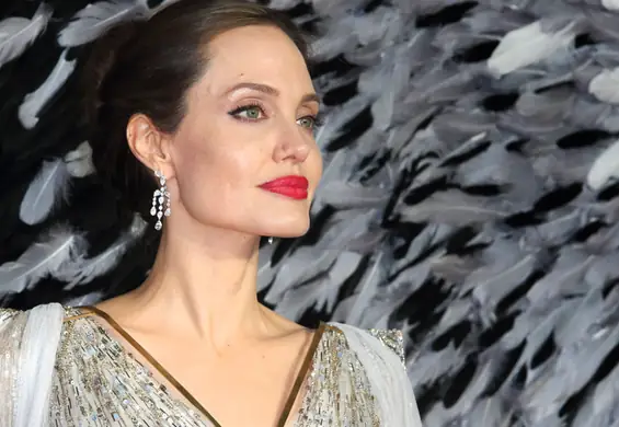 Angelina Jolie w wyjątkowej kreacji. Wygląda jak księżniczka