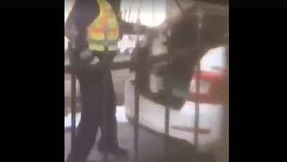 Ez történt a rendőrrel, akiről a dányi kutyaverős videó terjed a neten