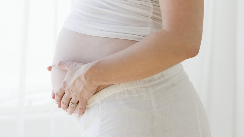 Brzuch ciążowy — jak rośnie i kiedy zaczyna być widoczny?