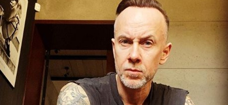 Nergal nosi maseczkę z logo PiS. Przekaz bardzo dosadny