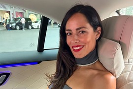 Ana Ivanović u Parizu BLISTALA U HALJINI KOJA PORUČUJE - Bastijane, gledaj šta si izgubio! OSVETNIČKI STAJLING od 2.800 evra začinila crvenim karminom