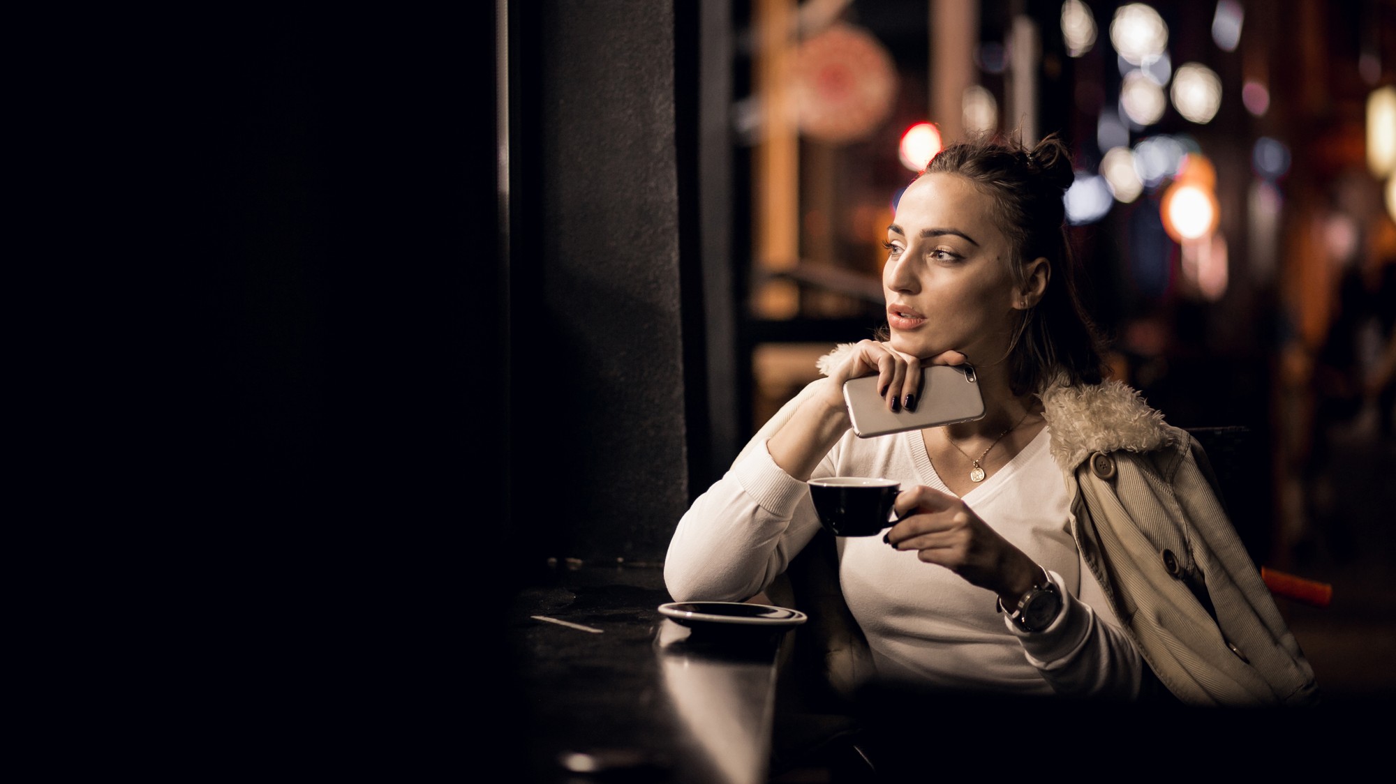 Káva večer môže meniť správanie.