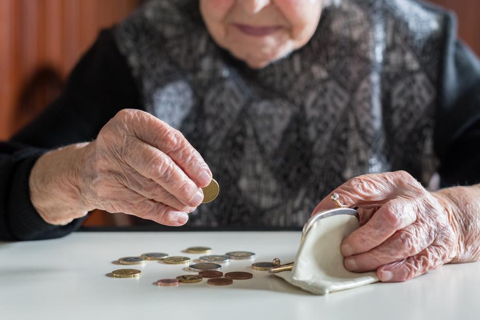 Ennyivel nől a nyugdíj januárban. Fotó: Getty Images