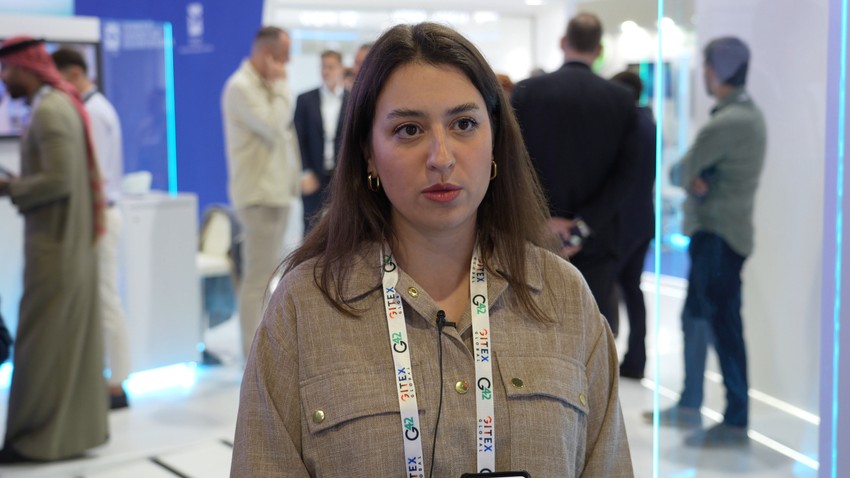 Nina Živković, Intelyaž