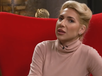 "ĐIPA, SKAČE, PRAVI BUDALU OD SEBE!" Iskritikovala je Jovanu Jeremić, a onda je stigao odgovor: "BOLESNA SI!"