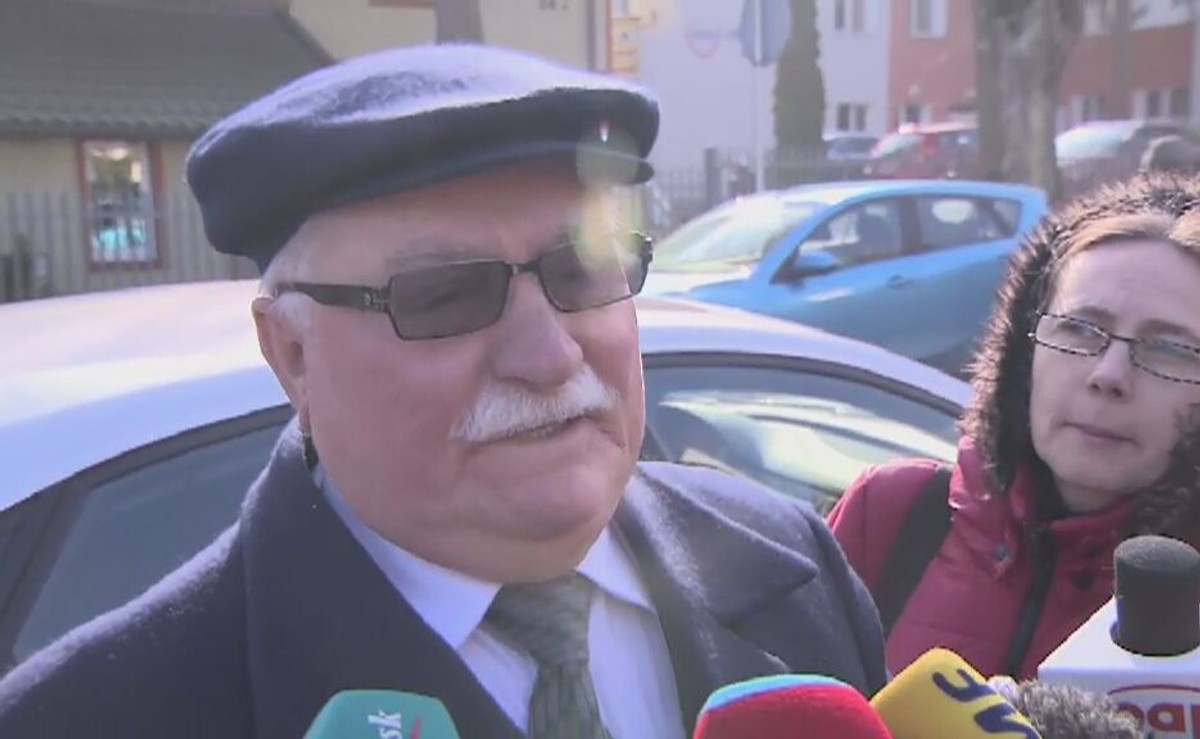 Lech Wałęsa: Jak patrzę na te papierki, to nieźle to zrobili