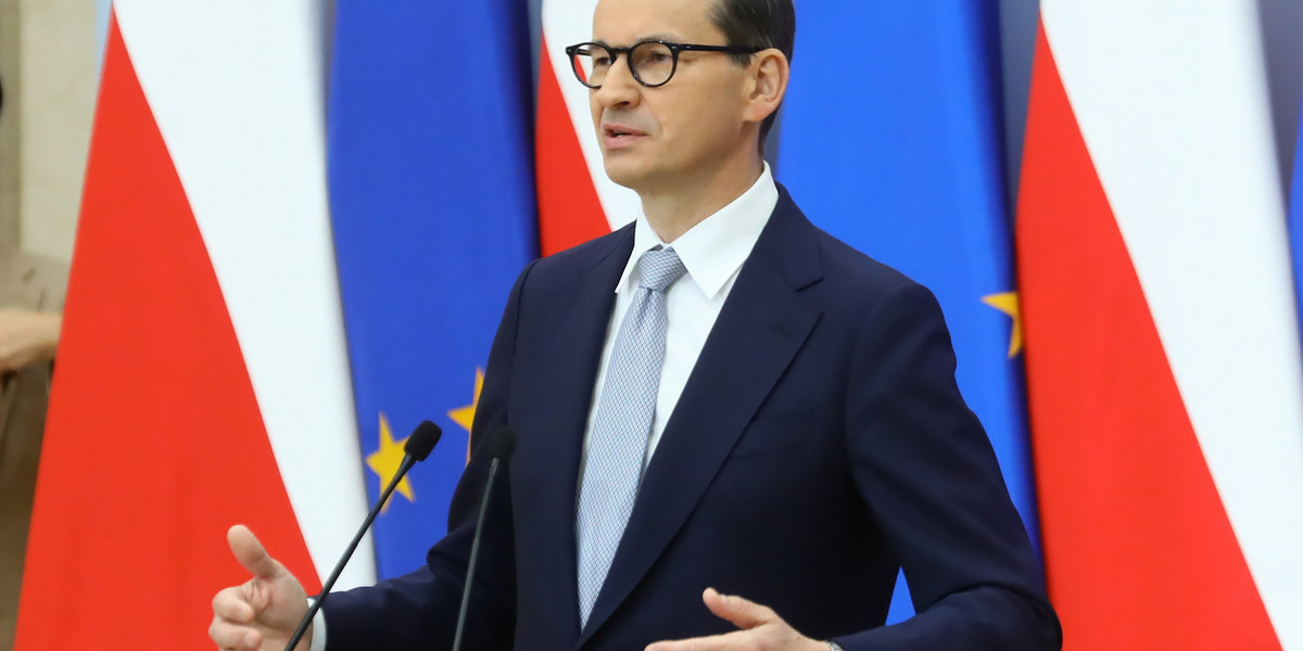 Premier Mateusz Morawiecki. Rząd przyjął projekty ustaw o dystrybucji węgla i mrożeniu cen energii
