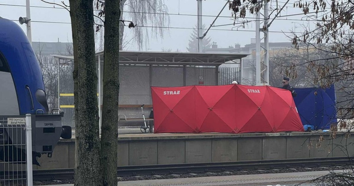 Tragiczny wypadek na dworcu w Pabianicach – 70‑letnia kobieta zginęła