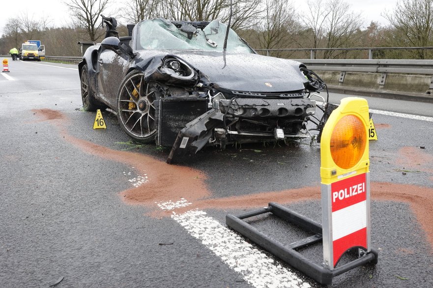 Nadrenia Północna-Westfalia, Emmerich. Miejsce wypadku, w którym zginęły cztery osoby.