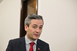 Biedroń: Komorowski ma patronat nad rekonstrukcją bitwy pod Mławą, to czemu nie nad Paradą Równości