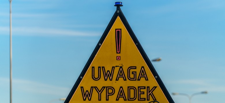 Wypadek na Moście Siekierkowskim. Autobus zderzył się z pojazdem dostawczym