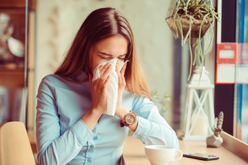 Náthás vagy allergiás? Így derítheti ki, mitől van eldugulva az orra
