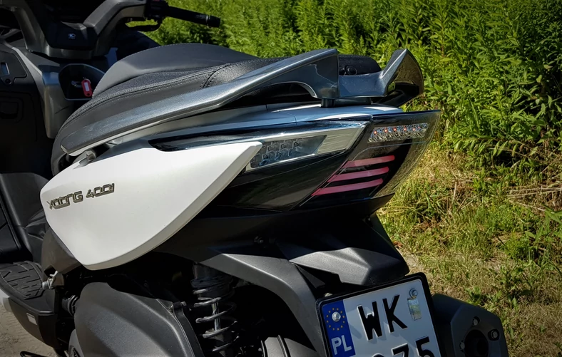 Kymco Xciting 400i - tylna lampa