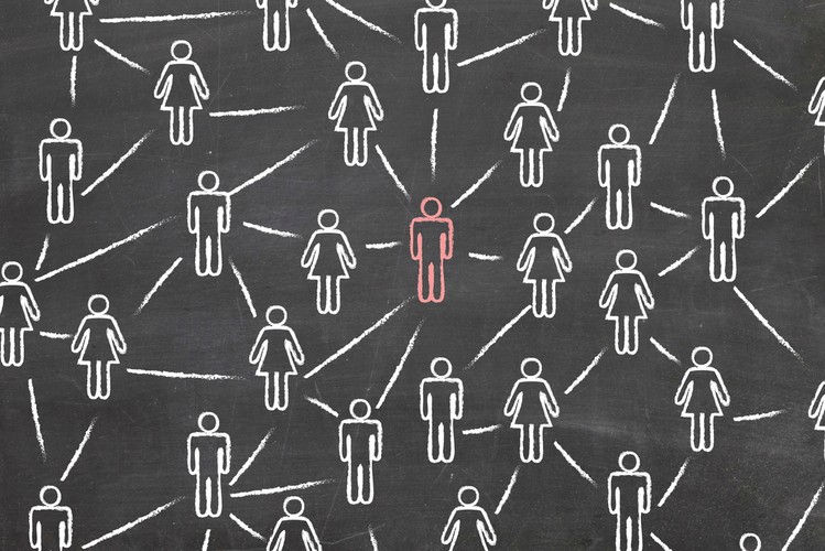 <b>Usuń wszystkie konta w mediach społecznościowych</b>
<br><br>
Facebook, Google+, YouTube, Instagram, Twitter – liczba serwisów społecznościowych, w których dzielimy się swoimi informacjami, wciąż rośnie. O ile założenie nowego konta trwa tu zazwyczaj 30 sekund, o tyle jego usunięcie zabiera zdecydowanie więcej czasu, a czasami jest po prostu niemożliwe. Oddzielnym przypadkiem są konta w takich serwisach jak YouTube czy Picasa. Ich usunięcie możliwe będzie tylko wówczas, gdy usuniemy swój profil Google+, z którym są one powiązane.