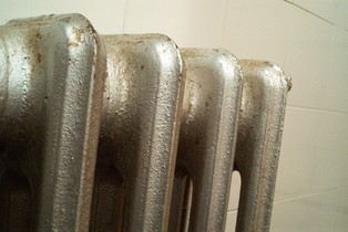 Ogrzanie 2-pokojowego M może kosztować 2,5 tys. zł roczne