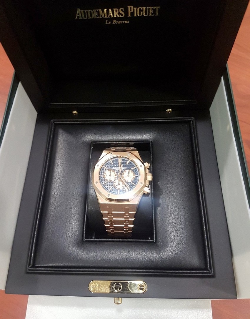 zaplena sat aerodrom Uprava carina