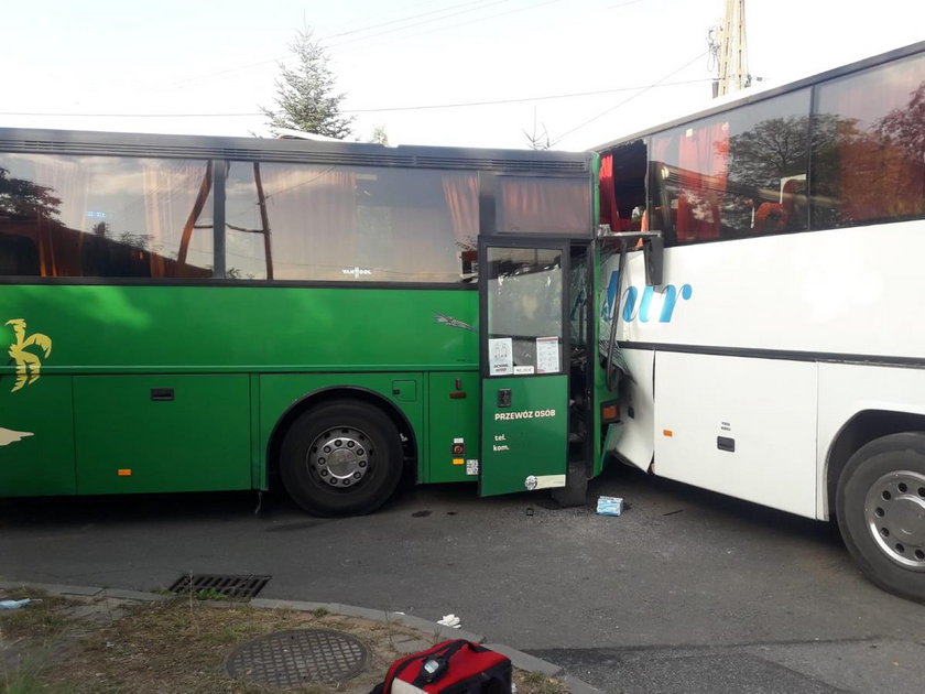 Wypadek szkolnych autobusów