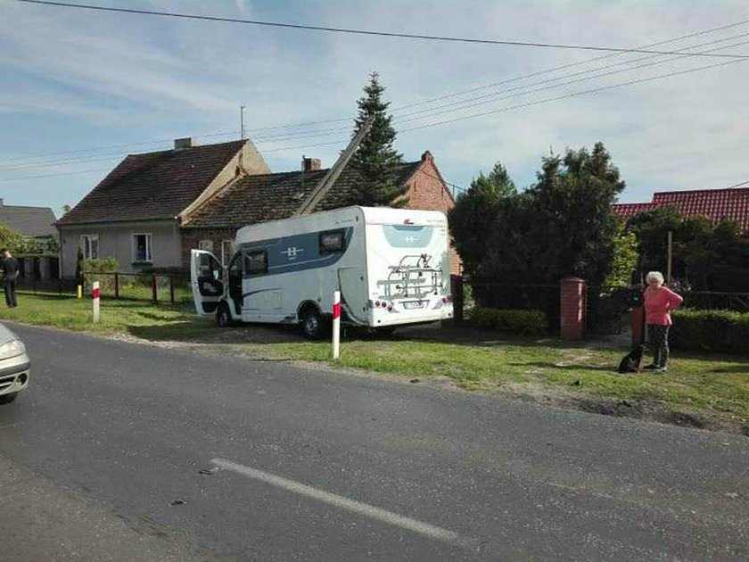 Policyjny pościg w Lubuskiem. Kamper taranował samochody