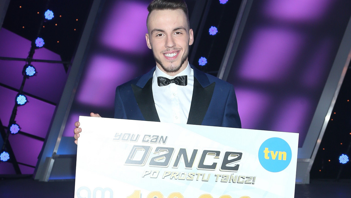 Finał 8. edycji ”You Can Dance” już za nami. Decyzją widzów, zwycięzcą został Mateusz Sobecko, 22-latek ze Śląska. Tym samym pokonał swoją przeciwniczkę, Natalię Gap.