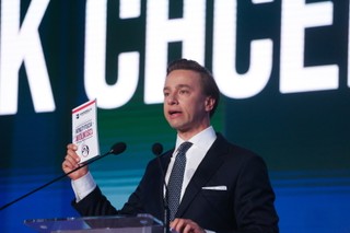 Program Konfederacji: Proste i niskie podatki, mieszkania tańsze o 30 proc., rozbicie monopolu NFZ