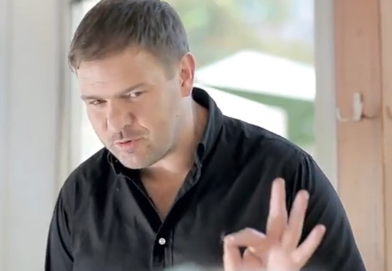 Karolak wspiera PO, Mleczko zachwala Szczukę, a Migalski się nie uśmiecha. NOWE SPOTY