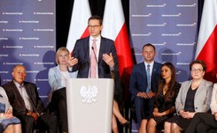 Morawiecki ostrzega przed propagandą 'niektórych mediów'. Stuhr nie wytrzymał, ostra odpowiedź aktora